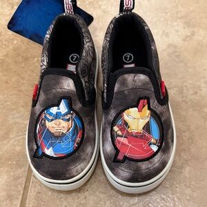 MARVEL Toddler Boys Avengers Slip On Twin Gore Casual Sneakers